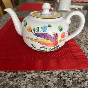 Herend pottery - Morning song. Tea pot with lid. Excellent condition.